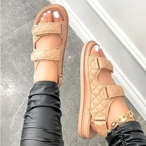 YirenYueji Quilted Leather Platform Sandals